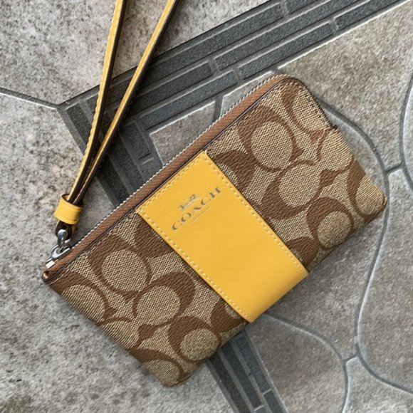 COACH Signature PVC Leather Corner Zip Wristlet - Picture 2 of 16